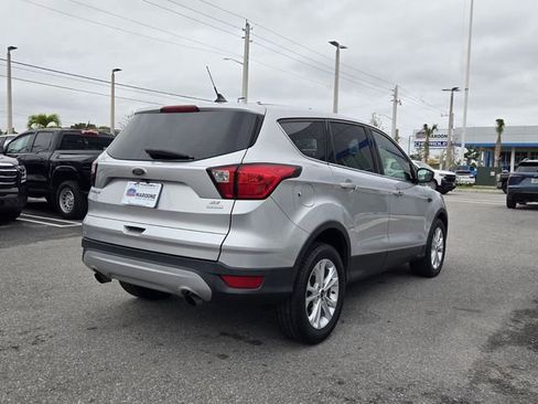 Used 2019 Ford Escape SE image 7