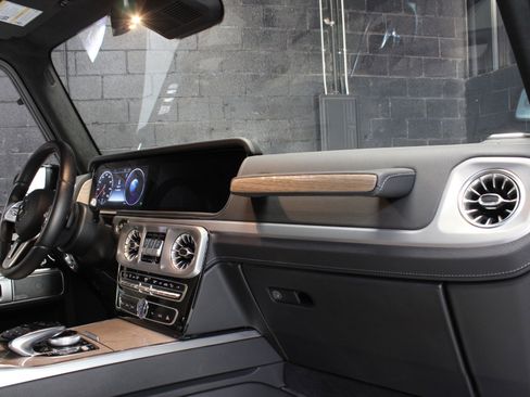 Used 2022 Mercedes-Benz G 550 G 550 AMG Line w/ Exclusive Interior Package image 43