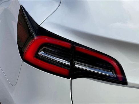 Used 2018 Tesla Model 3 Long Range image 27