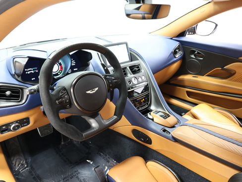 Used 2023 Aston Martin DBS Coupe RWD image 32