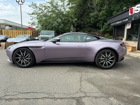 Used 2017 Aston Martin DB11 V12 RWD image 8