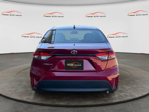 Used 2024 Toyota Corolla LE w/ LE Premium Package FWD image 9