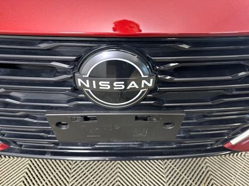 Used 2023 Nissan Altima 2.5 SV w/ SV Premium Package image 9