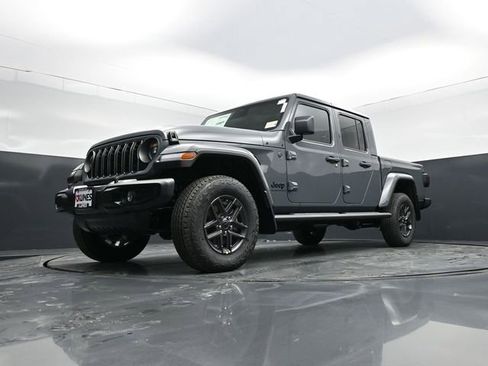 New 2026 Jeep Gladiator Sport AWD/4WD image 47