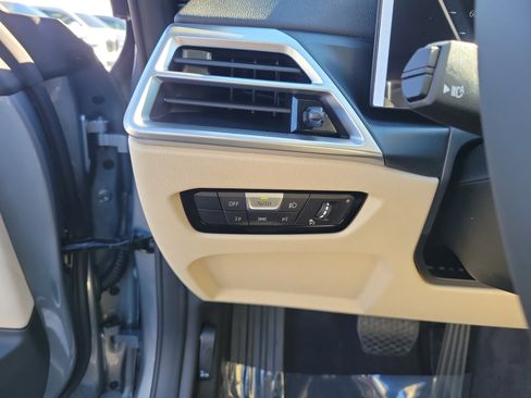 New 2026 BMW 430i Coupe w/ Parking Assistance Package image 28