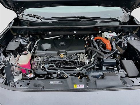 Used 2020 Toyota RAV4 XLE image 29