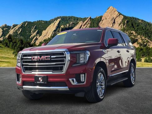 Used 2023 GMC Yukon SLT AWD/4WD image 3