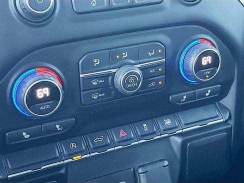 Used 2021 Chevrolet Silverado 1500 RST image 15