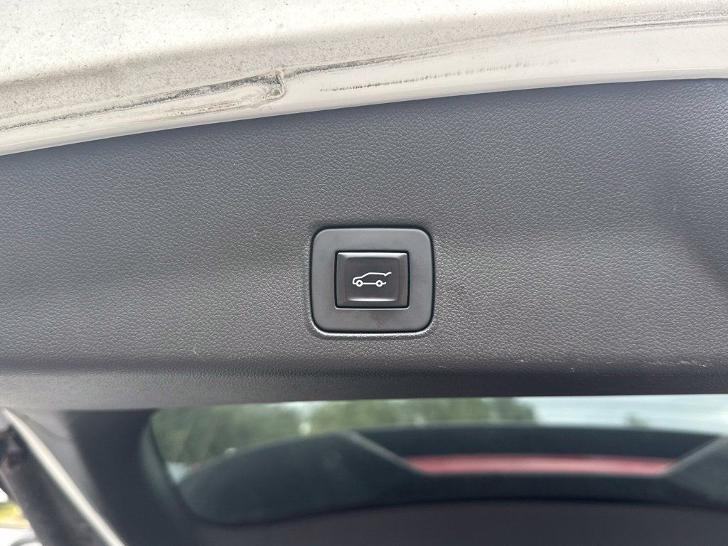 Used 2022 Chevrolet TrailBlazer LT w/ Sun and Liftgate Package FWD image 15