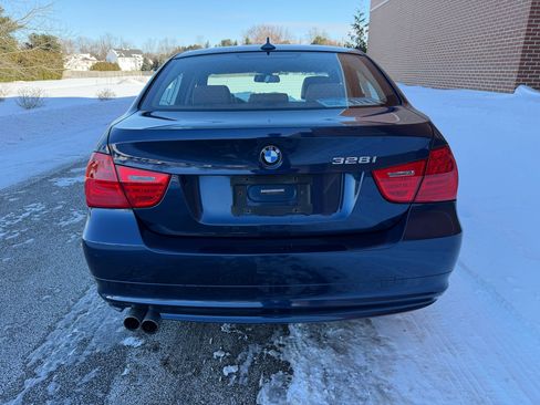 Used 2011 BMW 328i xDrive Sedan image 9