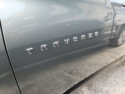 Used 2023 Chevrolet Traverse LT FWD image 9