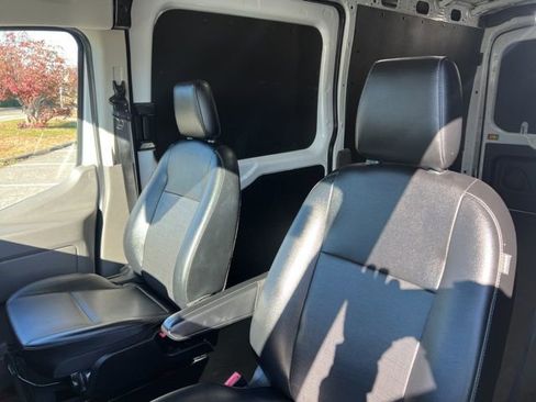 Used 2023 Ford Transit 250 Medium Roof AWD w/ Load Area Protection Package image 17