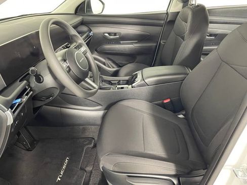 Used 2026 Hyundai Tucson SE AWD/4WD image 2