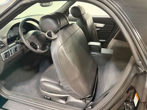 Used 2002 Ford Thunderbird image 48