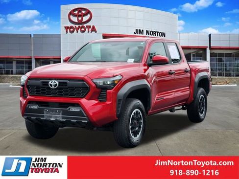 Used 2024 Toyota Tacoma TRD Off-Road AWD/4WD image 3