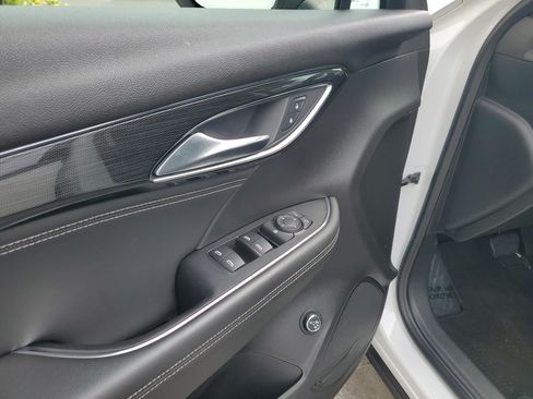 Used 2022 Buick Envision Preferred FWD image 18