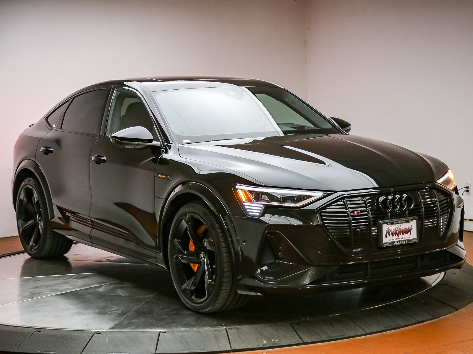 Used 2023 Audi e-tron S Prestige w/ Prestige Package AWD/4WD image 11