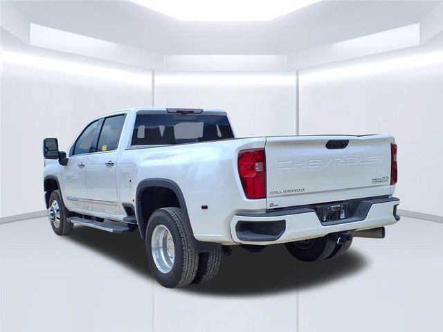 Used 2025 Chevrolet Silverado 3500 High Country w/ High Country Premium Package AWD/4WD image 6