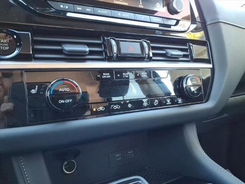 Certified 2025 Nissan Pathfinder SV AWD/4WD image 23