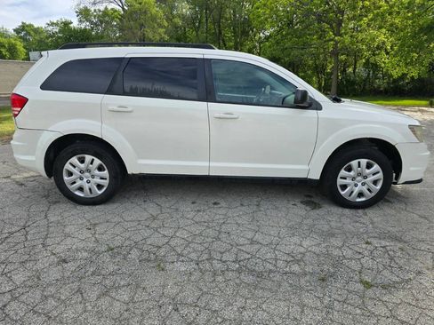 Used 2016 Dodge Journey SE w/ Flexible Seating Group FWD image 4
