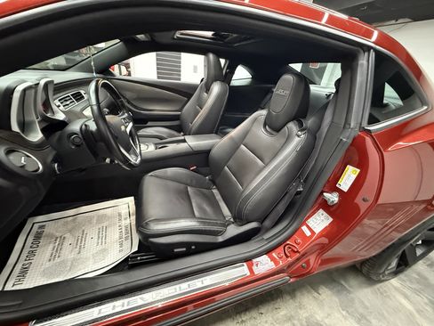 Used 2014 Chevrolet Camaro SS image 11