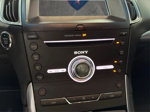 Used 2017 Ford Edge Titanium FWD image 20
