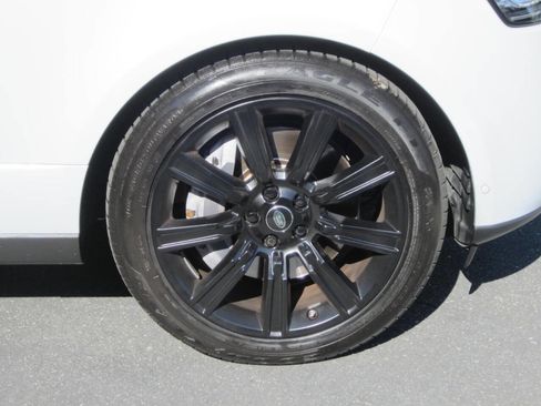 Used 2017 Land Rover Range Rover Long Wheelbase Supercharged image 8