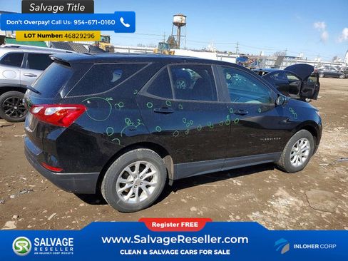 Used 2020 Chevrolet Equinox LS w/ LS Convenience Package FWD image 4