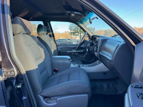 Used 2001 Ford Explorer Sport Trac 2WD image 11