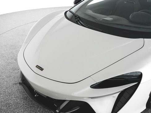Used 2025 McLaren Artura Spider RWD image 49