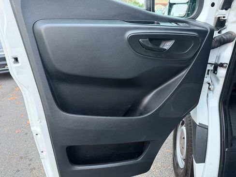 Used 2019 Mercedes-Benz Sprinter 2500 image 8