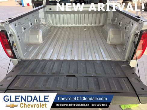 Used 2022 GMC Sierra 1500 SLE image 11