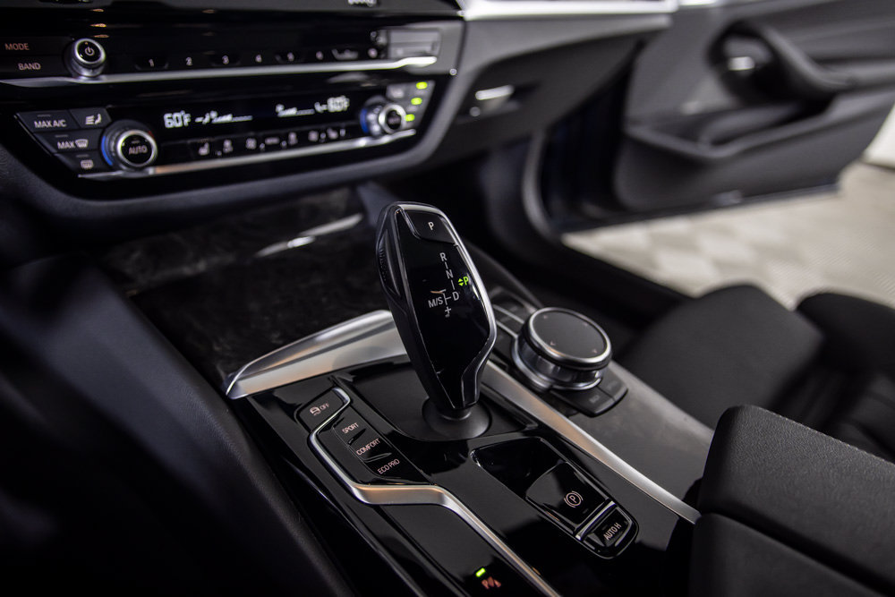 Used 2023 BMW 530i w/ Premium Package RWD image 32
