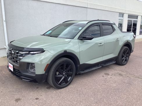 Used 2023 Hyundai Santa Cruz Limited AWD/4WD image 2