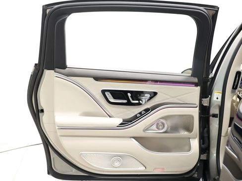 Used 2024 Mercedes-Benz Maybach S 580 S 580 4MATIC Sedan 4D image 55
