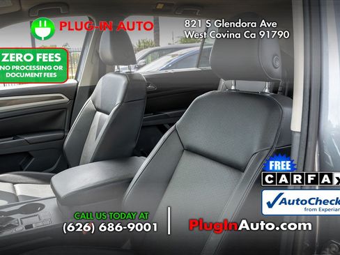 Used 2019 Volkswagen Atlas SE w/ Panoramic Sunroof Package FWD image 5