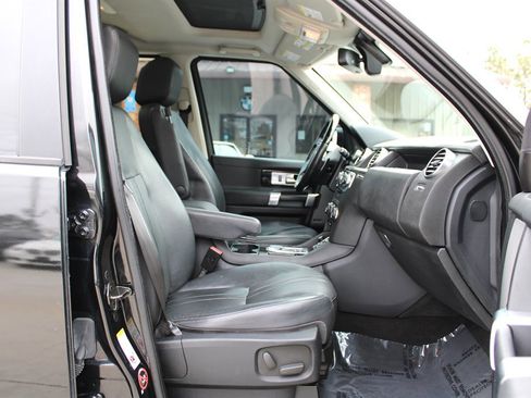 Used 2016 Land Rover LR4 HSE Silver Edition image 17