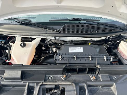 Used 2020 Chevrolet Express 2500 w/ Driver Convenience Package image 30