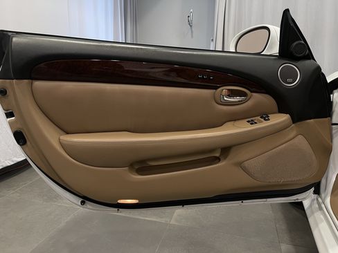 Used 2008 Lexus SC 430 Convertible RWD image 12