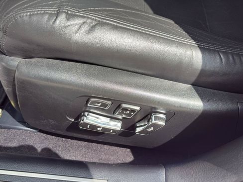 Used 2013 Lexus LS 460 w/ Comfort Pkg RWD image 34