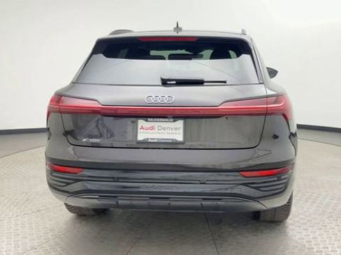 Used 2024 Audi Q8 e-tron Premium image 3