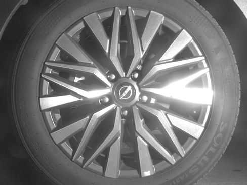Used 2025 Nissan Altima 2.5 SV FWD image 12