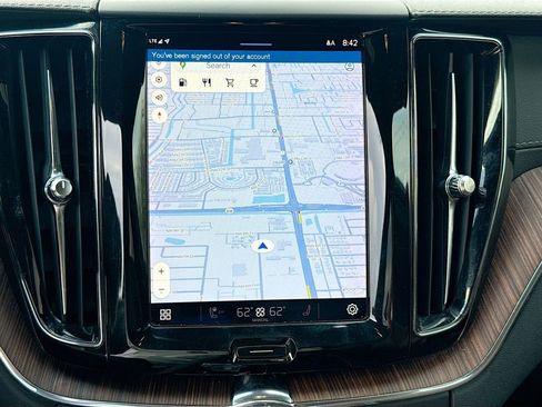 Used 2022 Volvo XC60 B5 Inscription w/ Advanced Package image 14