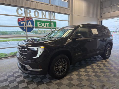 Used 2025 GMC Acadia Elevation FWD image 3