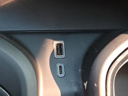 Used 2023 GMC Sierra 1500 AT4 w/ AT4 Premium Package image 38