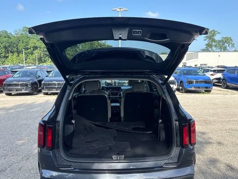 Certified 2023 Kia Sorento EX AWD/4WD image 12