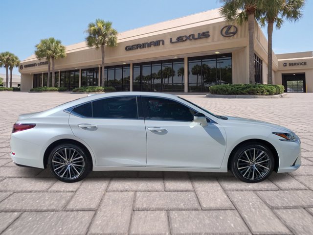 Used 2025 Lexus ES 350 w/ Premium Package FWD image 3