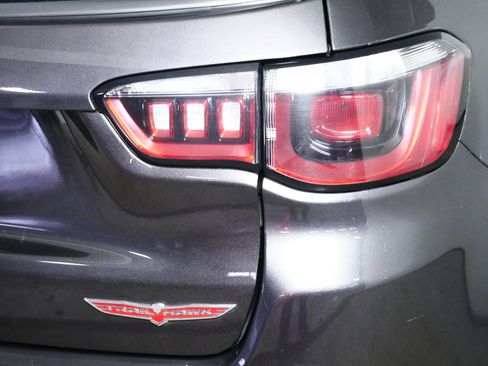 Used 2018 Jeep Compass Trailhawk w/ Leather Interior Group image 17