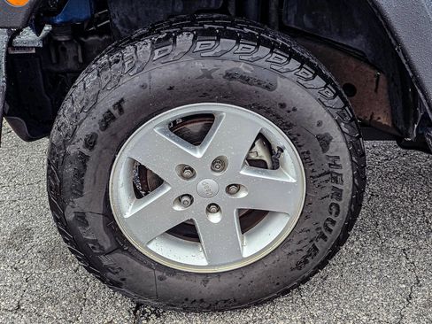 Used 2010 Jeep Wrangler Unlimited Sport image 8