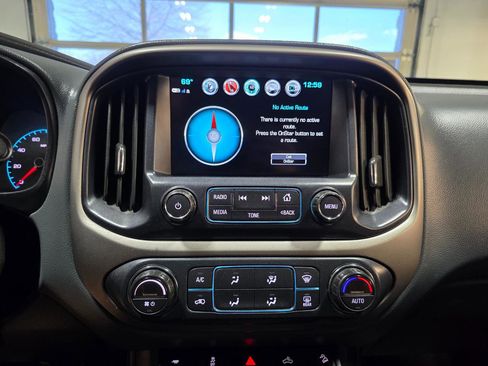 Used 2018 Chevrolet Colorado Z71 image 32